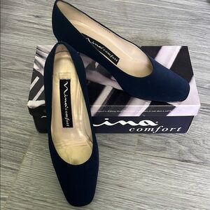 Nina Navy Blue Classic Low Heel Pumps